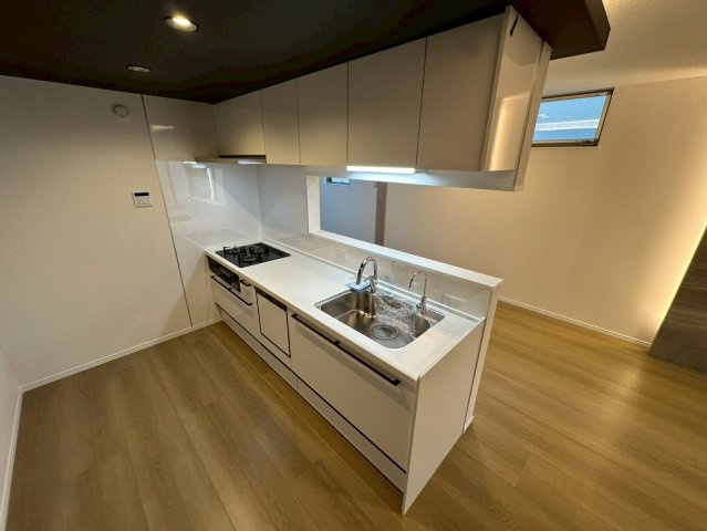 芦屋市翠ケ丘町のアパートのキッチン