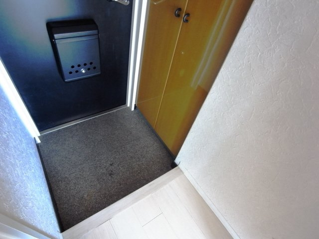 芦屋市三条町のアパートの玄関
