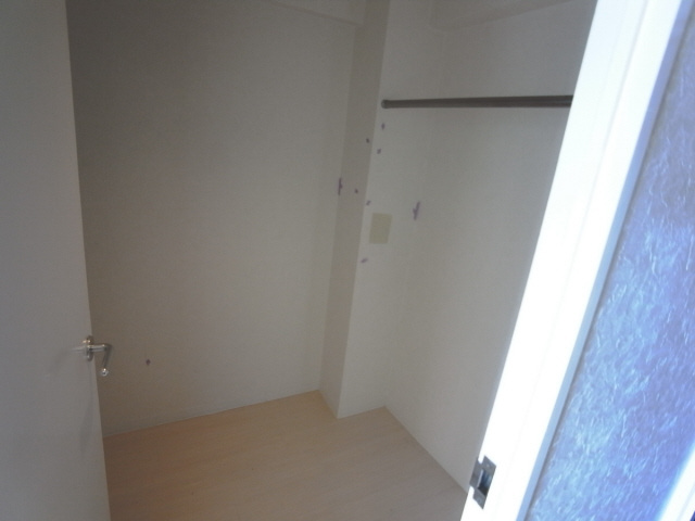 芦屋市三条町のアパートの収納