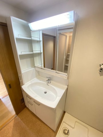 西宮市南郷町の賃貸マンションの洗面所