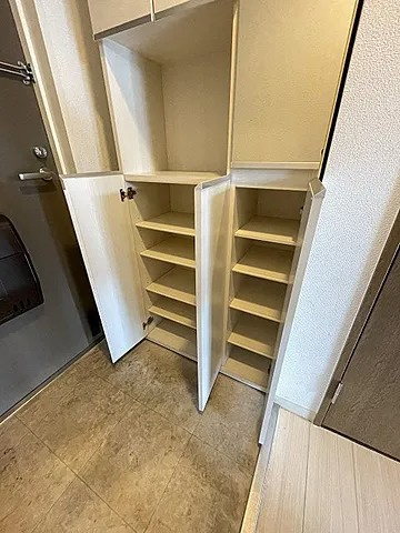 西宮市久保町の賃貸マンションの収納