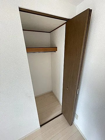 西宮市久保町の賃貸マンションの収納