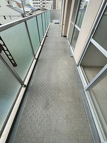 西宮市久保町の賃貸マンションのバルコニー