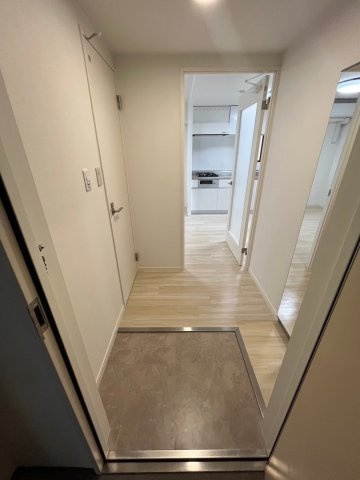 芦屋市業平町の賃貸マンションの玄関
