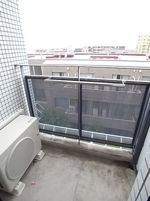 神戸市東灘区森北町４丁目の賃貸マンションのバルコニー