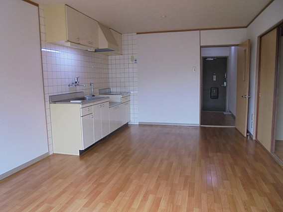 フラワー芦屋の居間・リビング