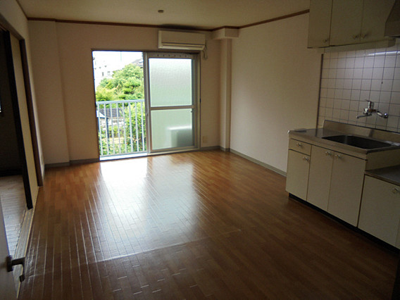フラワー芦屋の居間・リビング