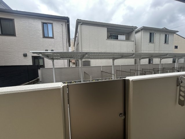 西宮市平松町の賃貸マンションのバルコニー