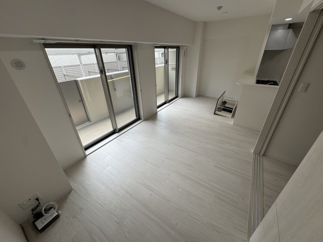 西宮市平松町の賃貸マンションの居間・リビング