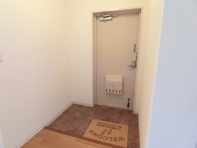 西宮市甲子園一番町の賃貸マンションの玄関