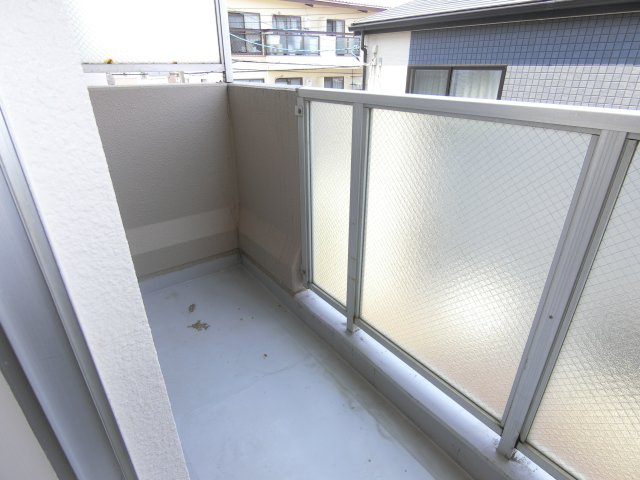 西宮市甲子園一番町の賃貸マンションのバルコニー