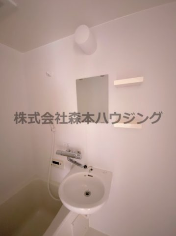 【洗面所】 | 　レジデンス澤井 | 洗面所です
