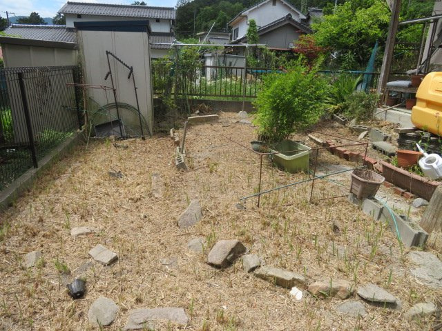 丹波市山南町玉巻の中古一戸建の庭|家庭菜園スペース