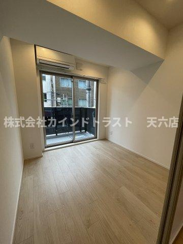 シーズンフラッツ梅田北の居間・リビング|使いやすい居間です