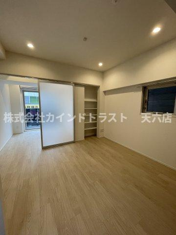 シーズンフラッツ梅田北の居間・リビング|使いやすい居間です
