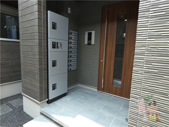 ＲＥＧＡＬＥＳＴ法界院のエントランス