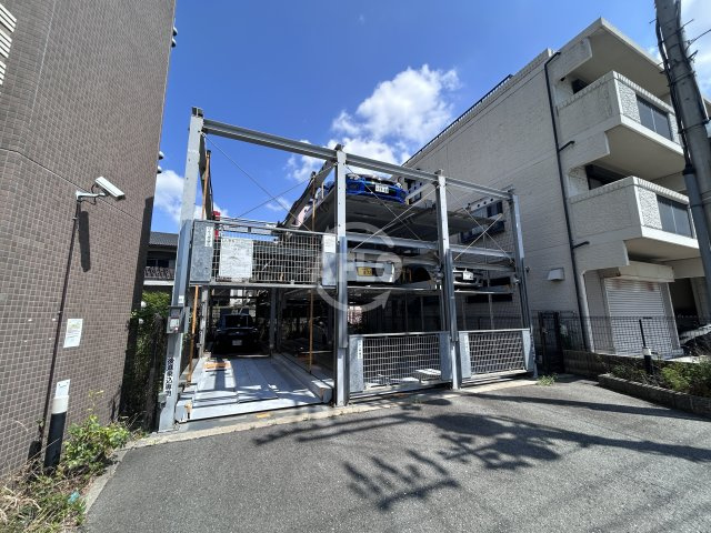 RIDGE江坂(旧ルクレ江坂)の駐車場|RIDGE江坂　駐車場