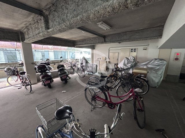 江坂ハイツ8のその他|江坂ハイツ8　駐輪場