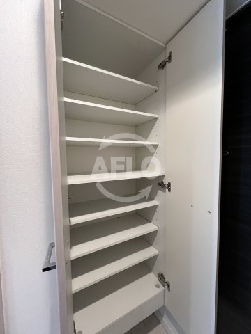 エスレジデンス新大阪リデントの収納|S-RESIDENCE新大阪Ridente　　シューズボックス