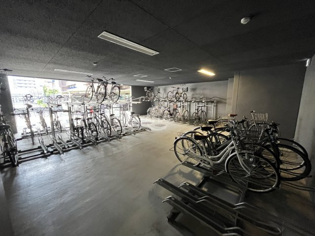 エスレジデンス新大阪リデントのその他共用部分|S-RESIDENCE新大阪Ridente　駐輪場