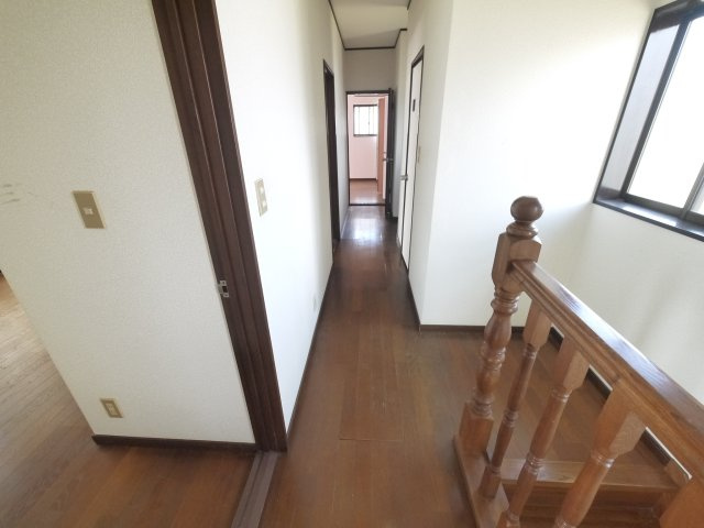 大網白里市細草　中古戸建の内装|敷地約209坪 ガレージ2台 合計4台駐車可能 お庭で家庭菜園・ドックランが可能です 閑静な立地