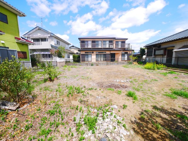 大網白里市細草　中古戸建の庭|敷地約209坪 ガレージ2台 合計4台駐車可能 お庭で家庭菜園・ドックランが可能です 閑静な立地