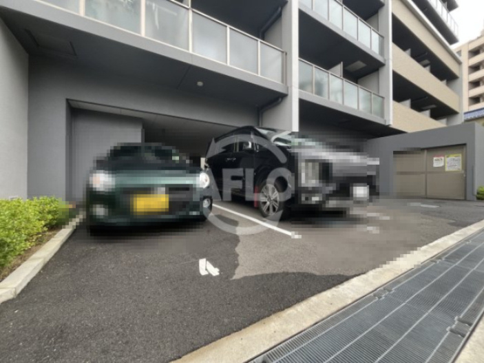 ライブガーデン江坂9の駐車場|ライブガーデン江坂Ⅸ　駐車場