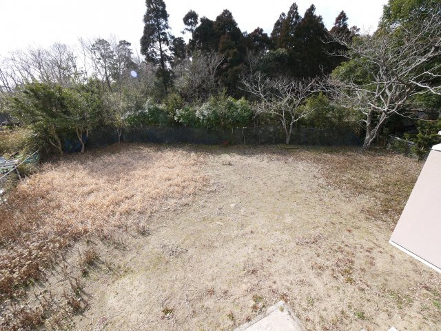 大網白里市細草　中古住宅の庭|平成29年8月内外装リフォーム済み 敷地179坪 軽量鉄骨 ドックラン・家庭菜園可能です 車多数可能
