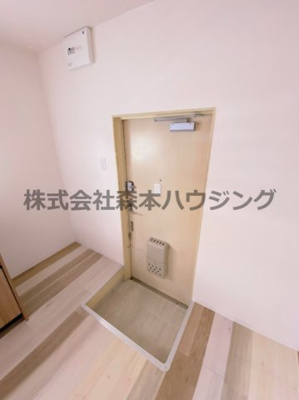 【玄関】 | 　レジデンス澤井 | 落ち着いた玄関です