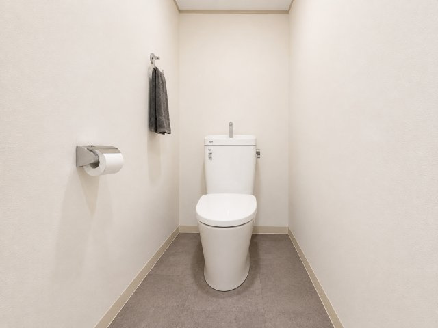 ライオンズマンション川原通のトイレ|室内写真
※CG加工により一部家具等を削除しています。
