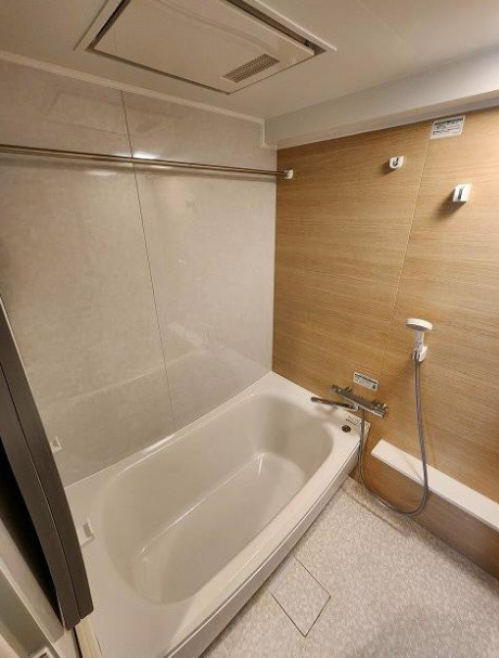 府中市紅葉丘２丁目の賃貸マンションの浴室