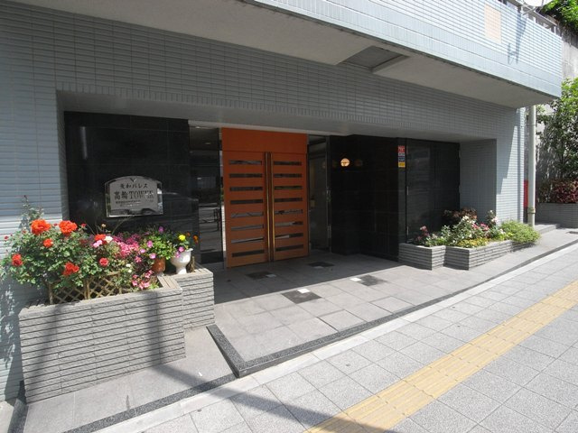菱和パレス高輪タワーのエントランス