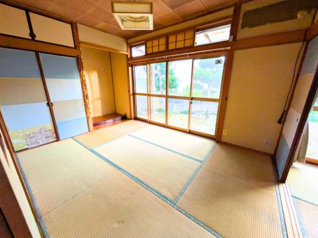 松末2丁目戸建ての和室|ゆったりとくつろげる和室です