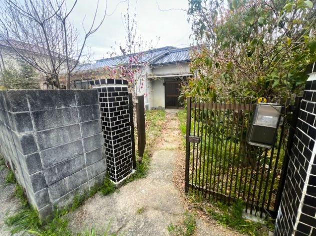 鷹子町戸建て（再建築不可）のエントランス|23