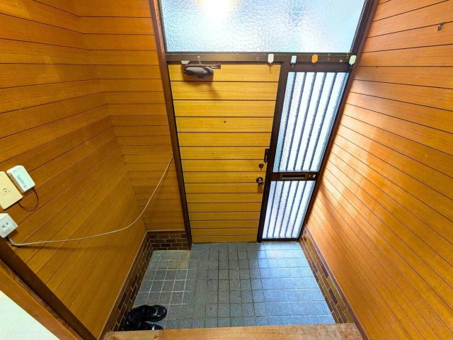 北吉田町戸建ての玄関|                                                  