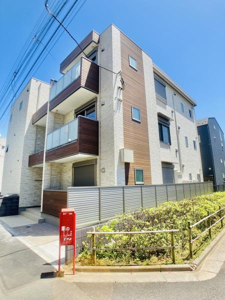 ＫＯＭＦＯＲＴＡ新中野の外観