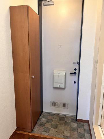 キャステル池袋の玄関