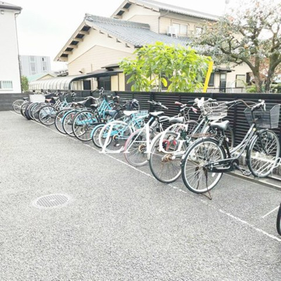 【その他共用部分】 | プラネット | 駐輪場です。