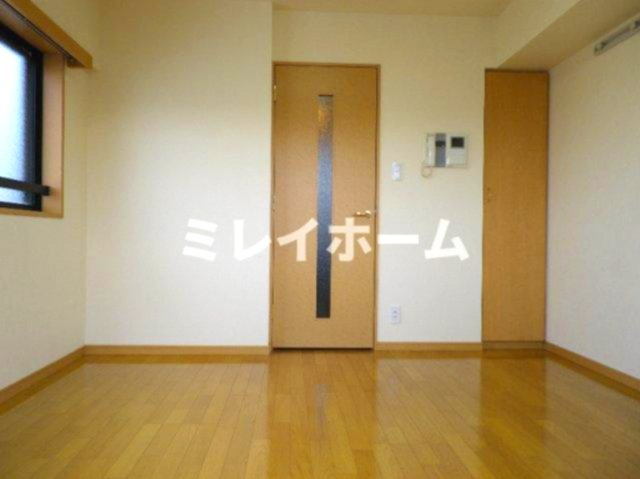 ルーブル中延弐番館の寝室