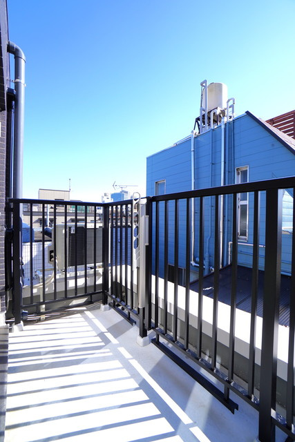 ＡＧＲＡＴＩＯ　ＴＥＲＲＡＣＥ　恵比寿（アグレシオ　テラス　恵比寿）のバルコニー|※写真は同タイプ住戸です。