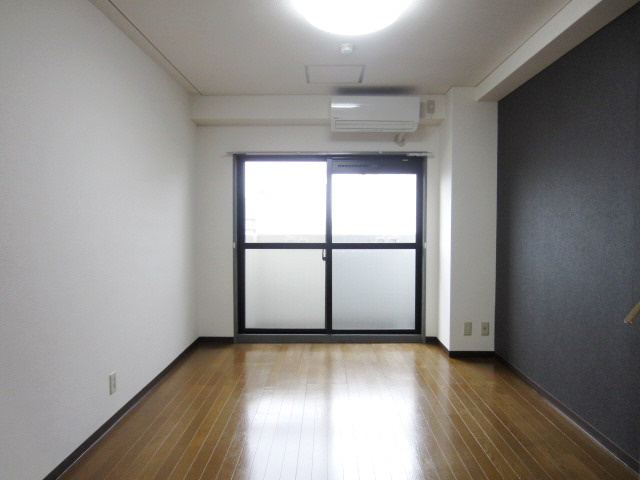 【寝室】