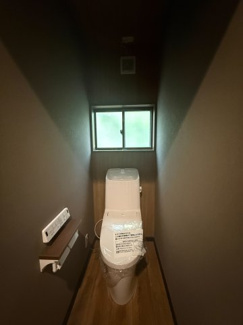 【トイレ】 | 安中市岩井中古戸建 | 新品のトイレです。