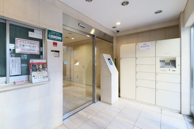 リヴェール池袋のエントランス