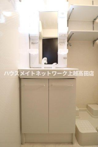 インサイドモートの独立洗面台|洗髪洗面化粧台