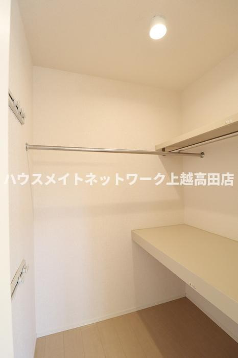 インサイドモートの収納|ウォークインクローゼット