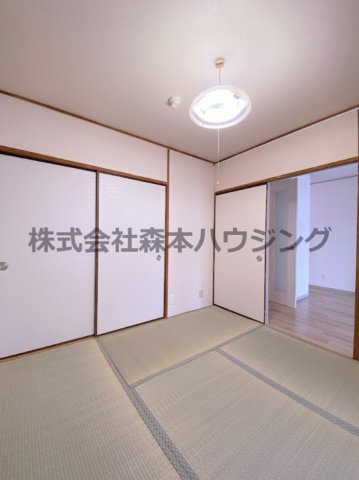 【和室】 | 　樋口マンション | 落ち着いた雰囲気の和室付きです