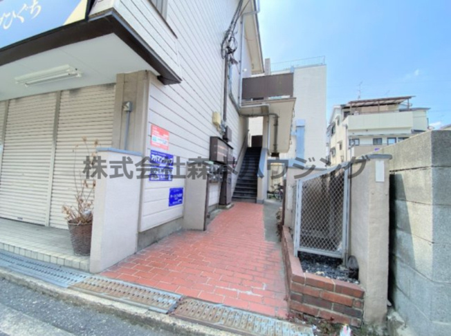 【エントランス】 | 　樋口マンション | エントランスです
