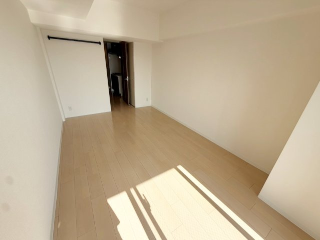 ミュプレ江坂の洋室