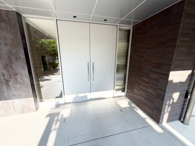 ミュプレ江坂のロビー