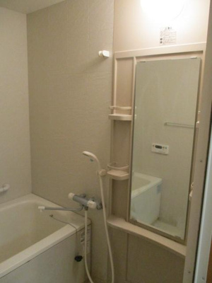 【浴室】 | スカイシャトレ箱崎南 | 別号室の写真になります。現況優先。